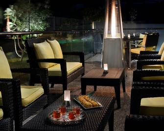 Residence Inn by Marriott Kuwait City - Kuwait City - Restaurant