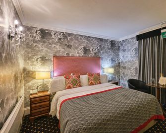 New House Country Hotel - Caerphilly - Спальня