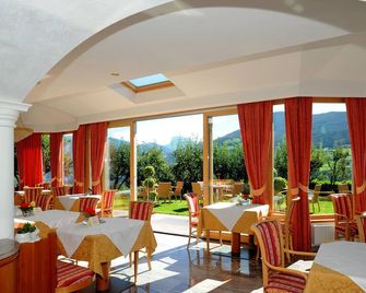 Apartment Comfort 301 by Interhome - Villandro/Villanders - Restaurant