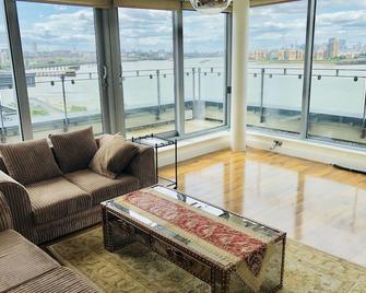 The Penthouse - Belvedere - Living room