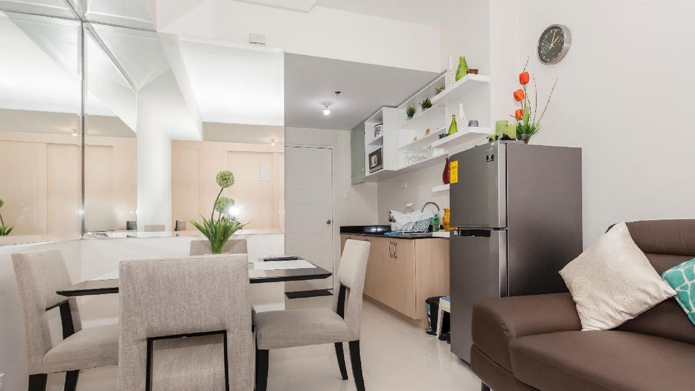 Aspen At Wind Tagaytay - Executive Suites, Taal Volcano & Lake Views