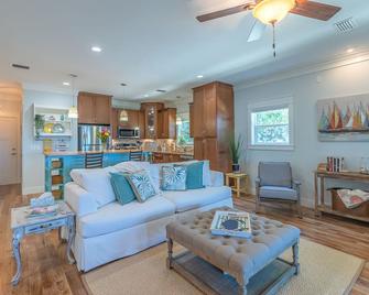 Choctaw Bliss - 5 Star Waterfront Property - Freeport - Sala de estar