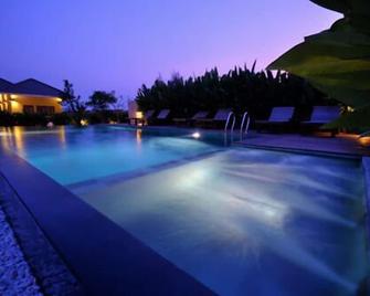Villa Phra Chan Resort - Chanthaburi - Piscina