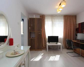 Piata Sudului Host - Bucarest - Salon