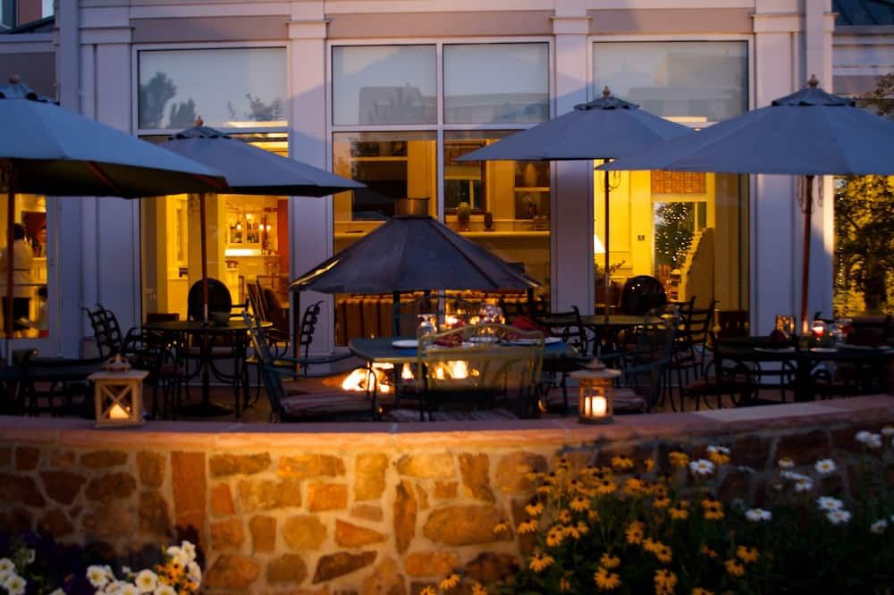 Hilton Garden Inn Denver Airport - אורורה - פטיו