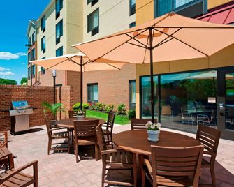 TownePlace Suites by Marriott Bethlehem Easton/Lehigh Valley - Easton - Patio
