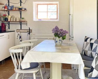 6 Person Holiday Home in Kattarp - Kattarp - Dining room