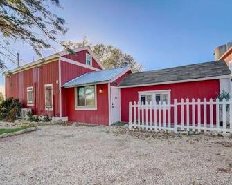 Whiskey Haus - Germantown - Building