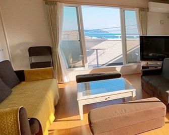 Villa & Bbq Grounds Palm Village - Tateyama - Living room