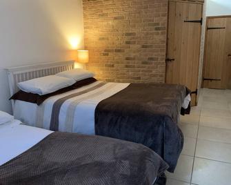 أبل تري كوتيدجيز - بوري سانت ادموندز - غرفة نوم