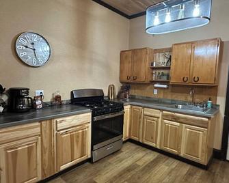 Country Cabin Located In Central Wyoming - Riverton - Küche