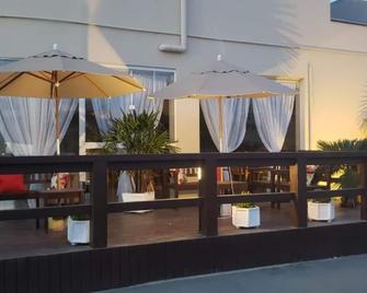 Pousada Recanto do Cowboy - Penha - Balkón