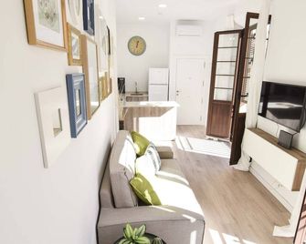 Letmalaga Comedy - Málaga - Living room