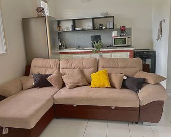 Charmant F2 En Campagne - Les Abymes - Living room