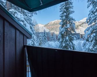 Manitou Lodge 8 Hotel Room by Alpine Lodging Telluride - Telluride - Varanda