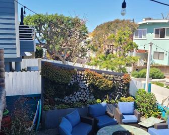 5 Minute Walk to the Beach from your Studio - Hermosa Beach - Balkón