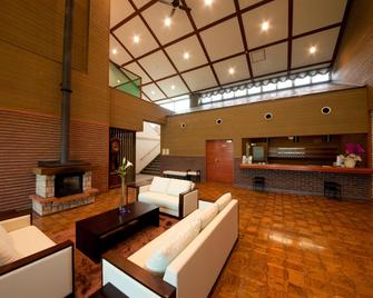 Dogrun & Resort Yufuin Garden Hotel - Yufu - Lobby