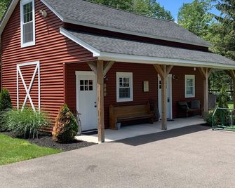 New 1 Br Barn Apartment near Schoharie Creek in Hunter Village - Hunter - Building
