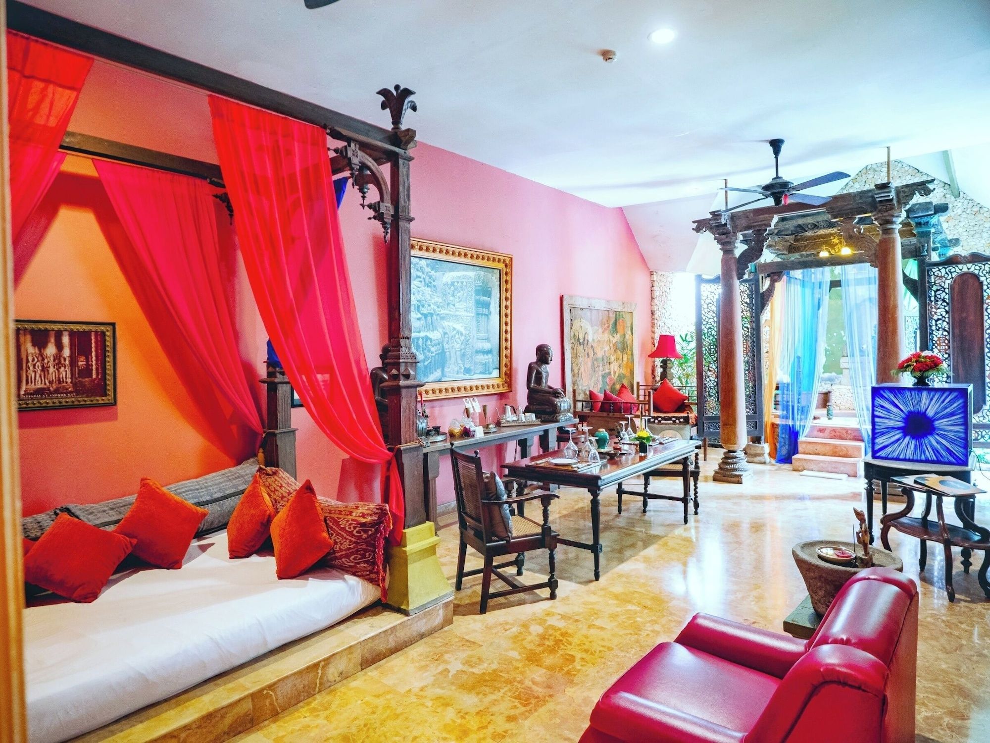 هوتل توجو مالانج