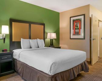 Extended Stay America Select Suites - Detroit - Roseville - Roseville - Bedroom