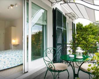 Miralago B&B and Apartments - Bellagio - Balcony