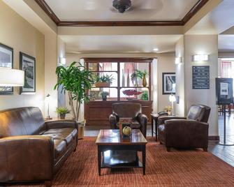 Hampton Inn & Suites Florence-North-I-95 - Florence - Lobby