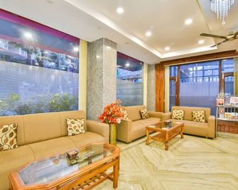 ذا بوش هوتل نير مول رود ويذ هاسل فري كوفيريد باركينج - دهارامشالا - ردهة