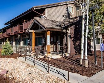 White Pines Prospector Square Studio Suite - Park City - Budynek