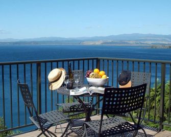 Oreti Collection - By Vacations in Paradise - Taupo - Parveke