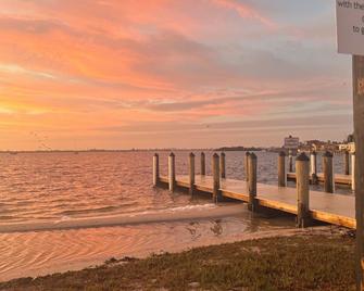 Anna Mara - Bradenton - Outdoors view