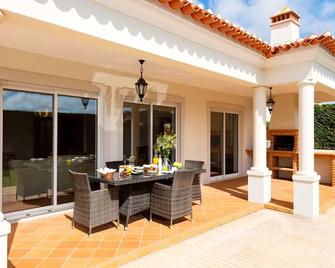 Holiday Residences at Praia d'el Rey Resort - Óbidos - Patio