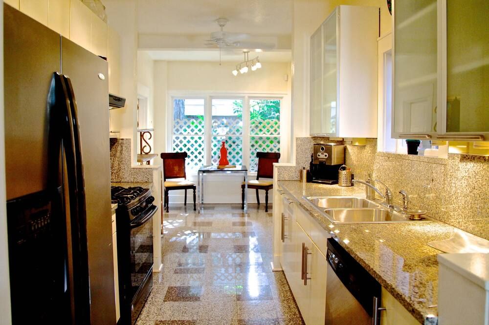 Refuge in the Heart of Montrose - יוסטון - מטבח