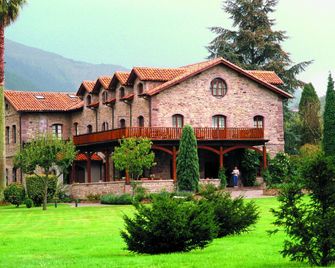 Jardin De Carrejo - Cabezón de la Sal - Building