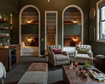 Atticus Hotel - McMinnville - Living room