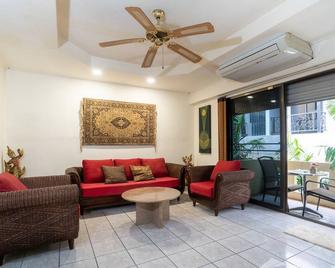 1 bed condo, No.1 location, next to Patong Beach. - Phuket - Sala de estar