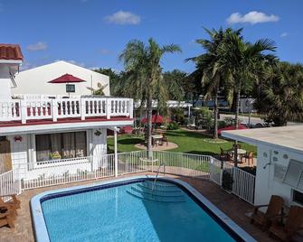 Breakaway Inn - Lauderdale-by-the-Sea - Pool