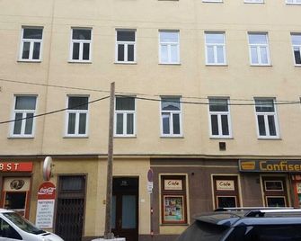 Haberlgasse - Vienna - Building