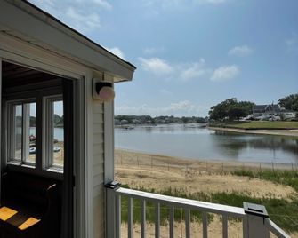 The Onset Beach Compound-Cape Cod Beach Resort & Oceanic Habitat - East Wareham - Balcony