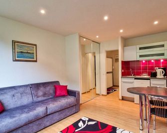 Renovated studio for 4, near slopes in Flaine - Flaine - Living room