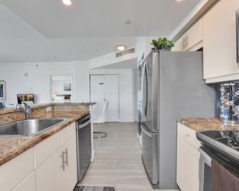 Miami Vacation Rentals - Coconut Grove - Miami - Kitchen