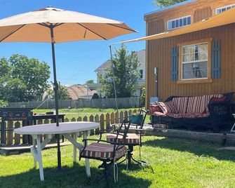 Glamp Shenandoah Valley. Stunning Tiny Home. Farm - Shenandoah - Patio