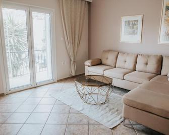 Kyriaki House - Igoumenítsa - Living room