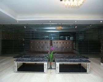 Collection O Hotel Kenil Star - Dehradun - Lobby
