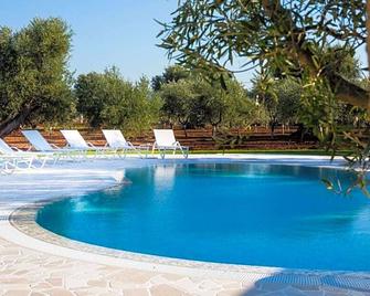 L'Ulivo Bed And Breakfast - Fasano - Piscina