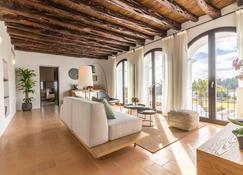 Safragell Ibiza Suites & Spa - San Juan Bautista - Sala de estar