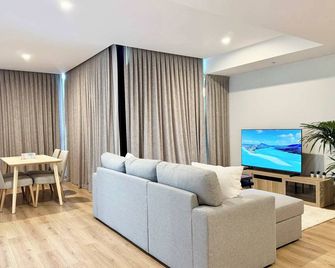 Luxury Cbd Escape - 1br Apartment With Pool & Gym - แอดิเลด - ห้องนั่งเล่น