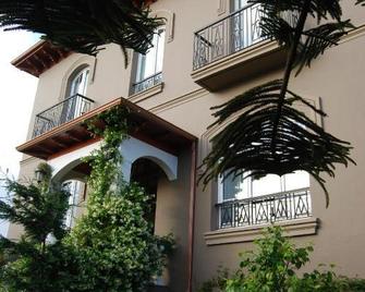 Casona Naviega - Navia - Gebäude