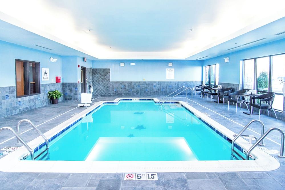 Holiday Inn Express & Suites Elkton - University Area By IHG