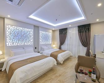 Dubai Hotel - Gwangju - Bedroom