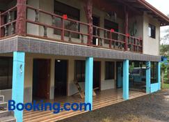 Cabinas Cascada Rio Celeste - Upala - Edificio